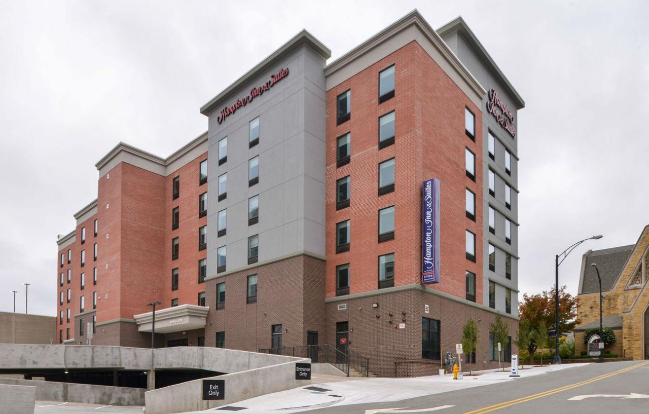 Hampton Inn & Suites Winston-Salem/University Area Exterior photo