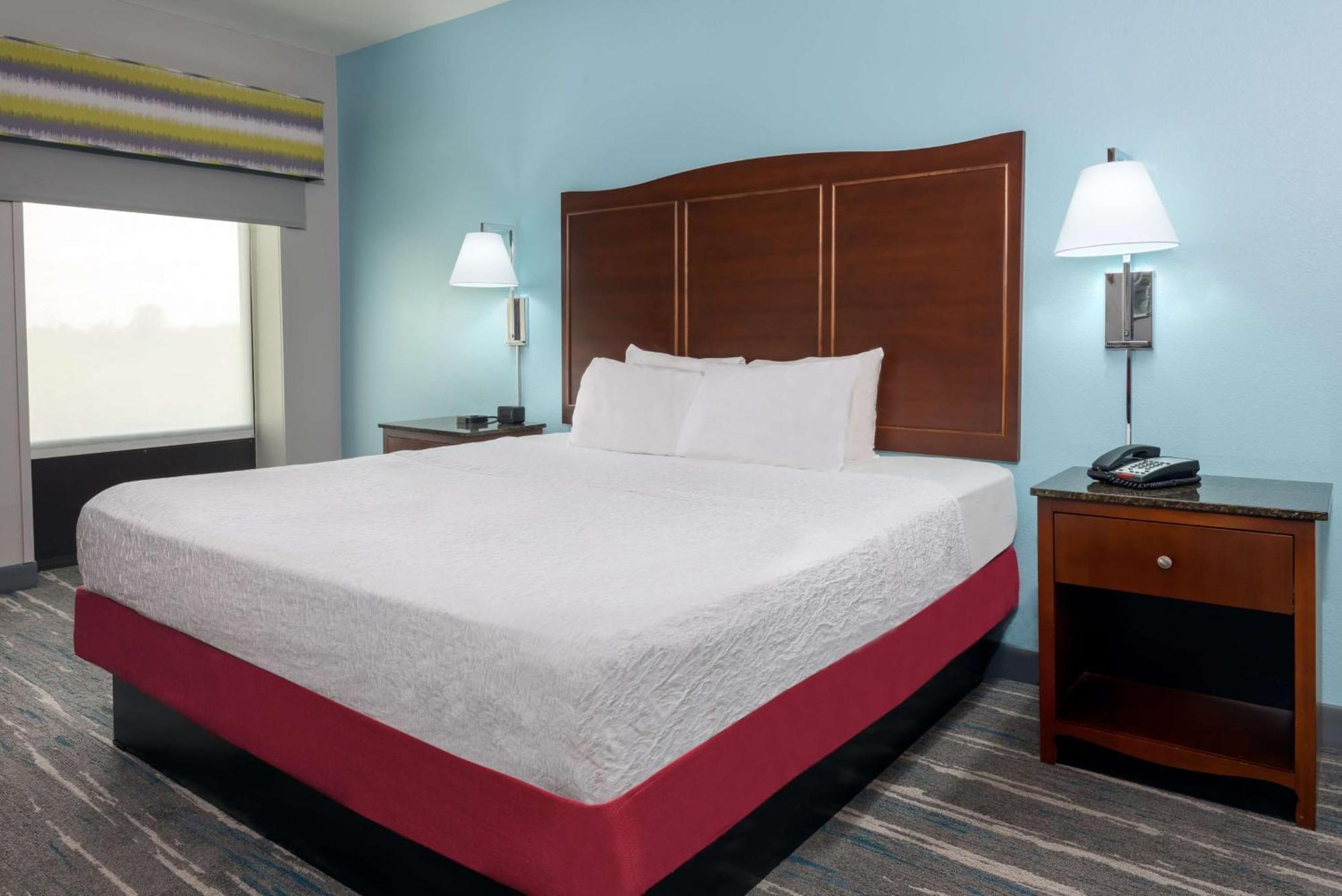 Hampton Inn & Suites Winston-Salem/University Area Exterior photo