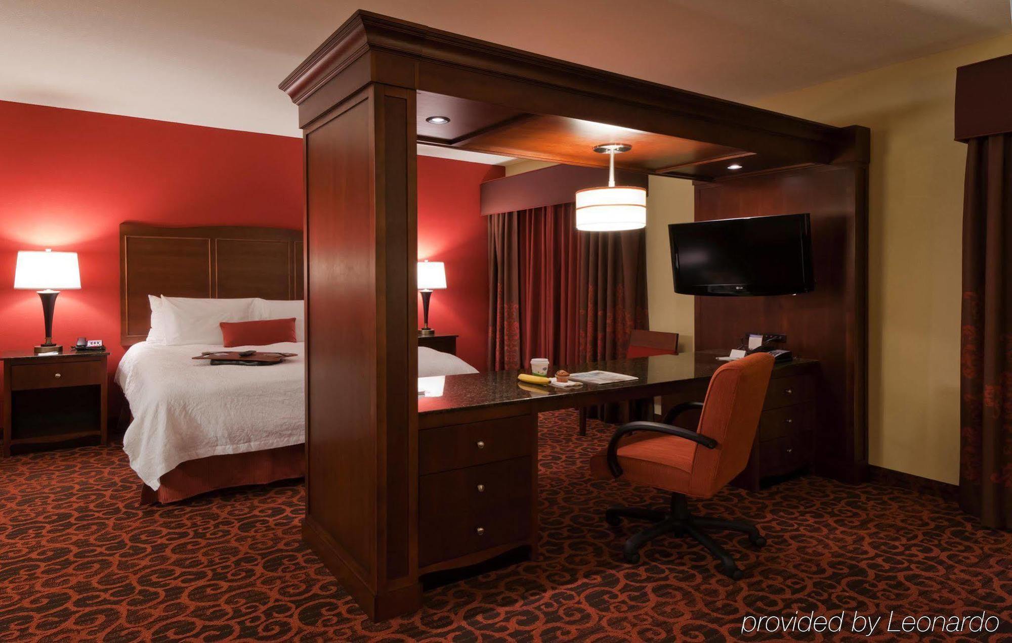Hampton Inn & Suites Winston-Salem/University Area Room photo