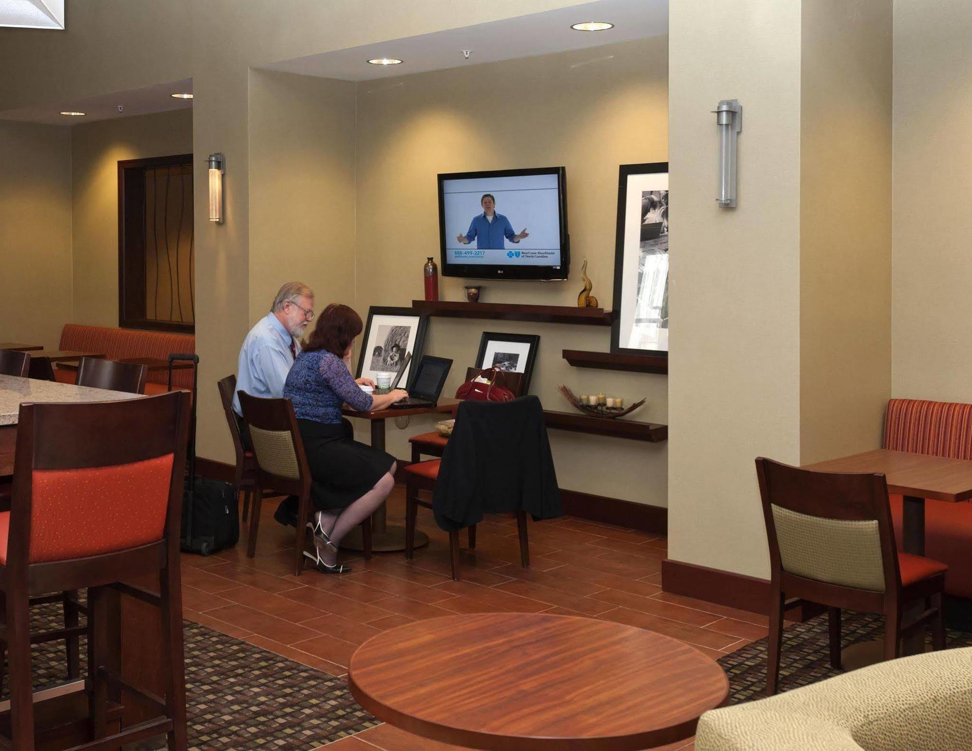 Hampton Inn & Suites Winston-Salem/University Area Facilities photo