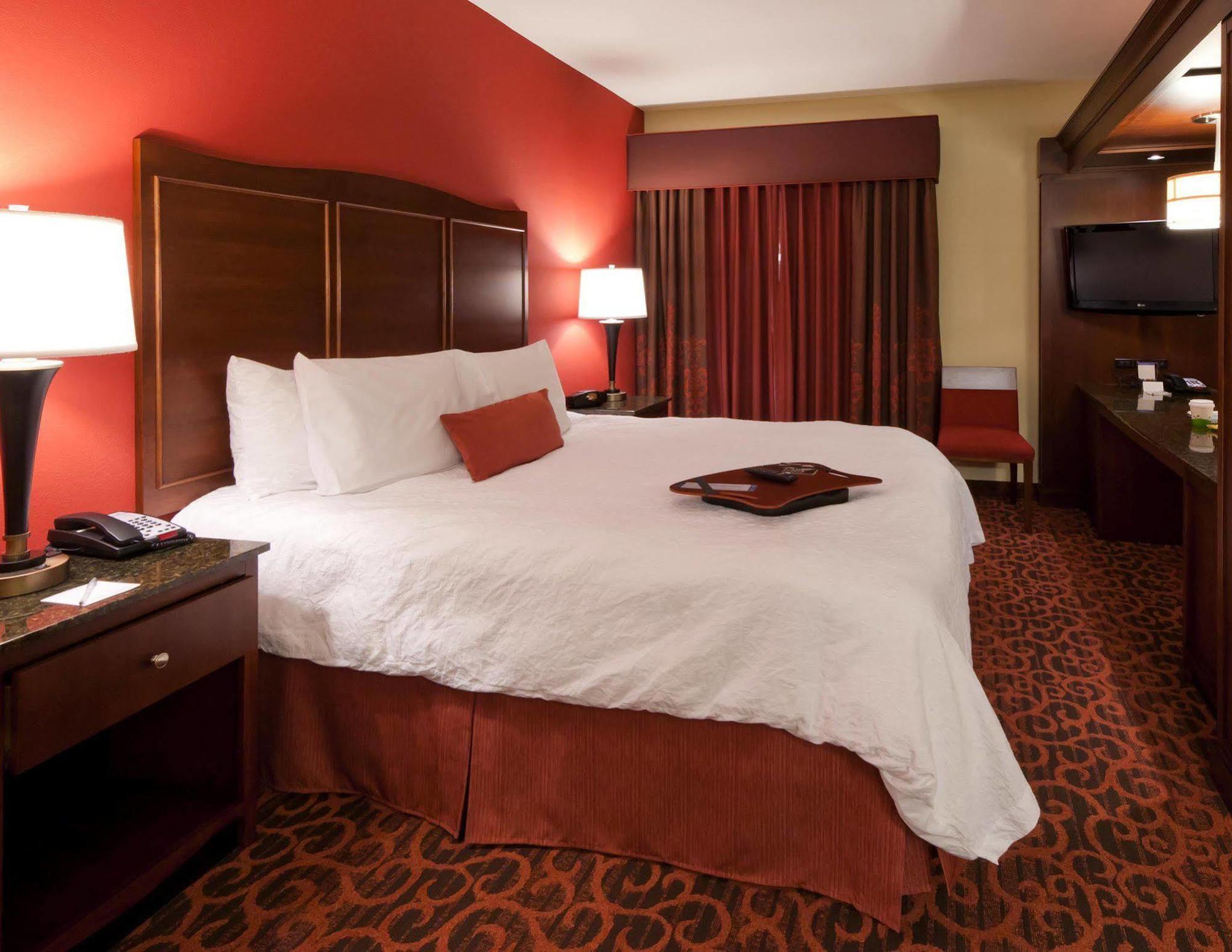 Hampton Inn & Suites Winston-Salem/University Area Room photo