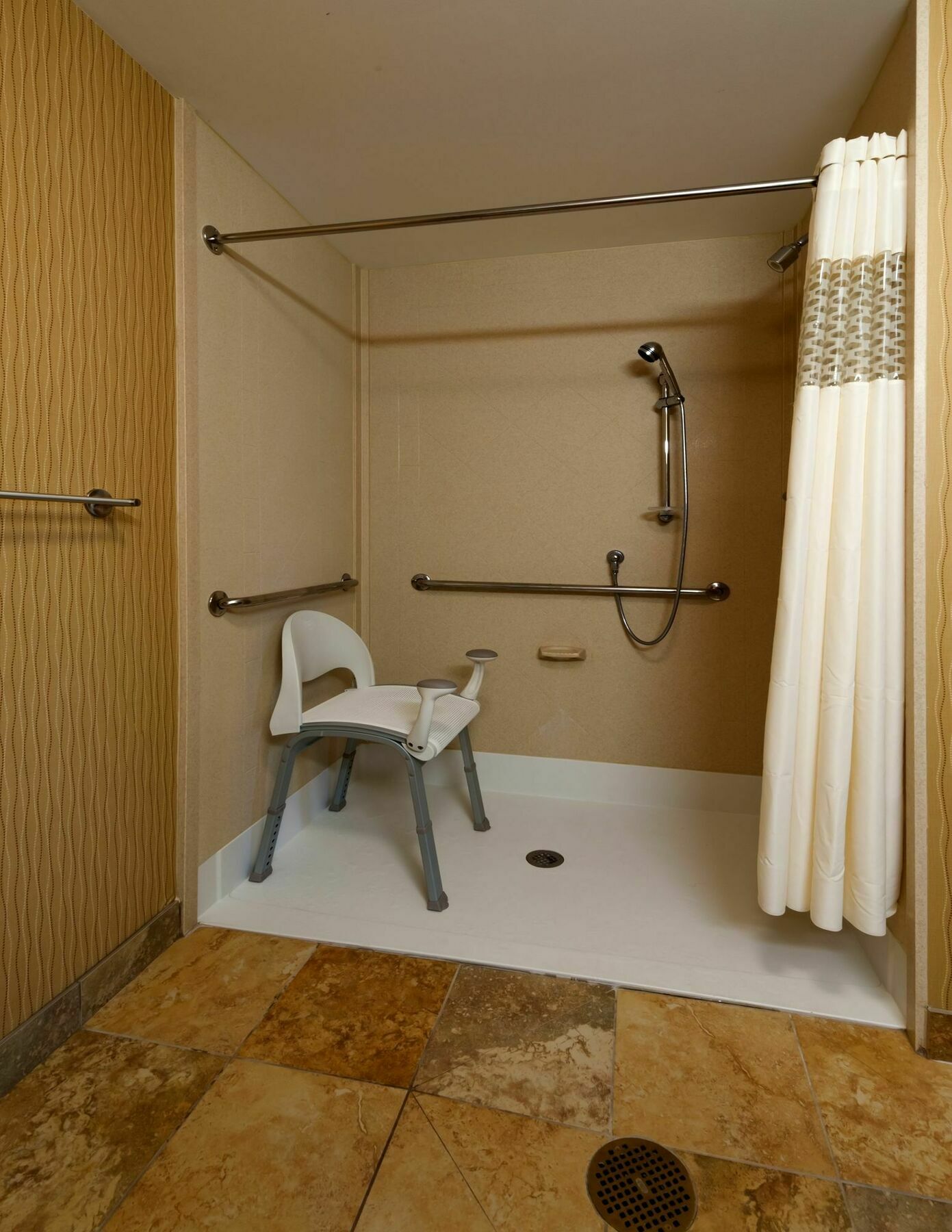 Hampton Inn & Suites Winston-Salem/University Area Room photo