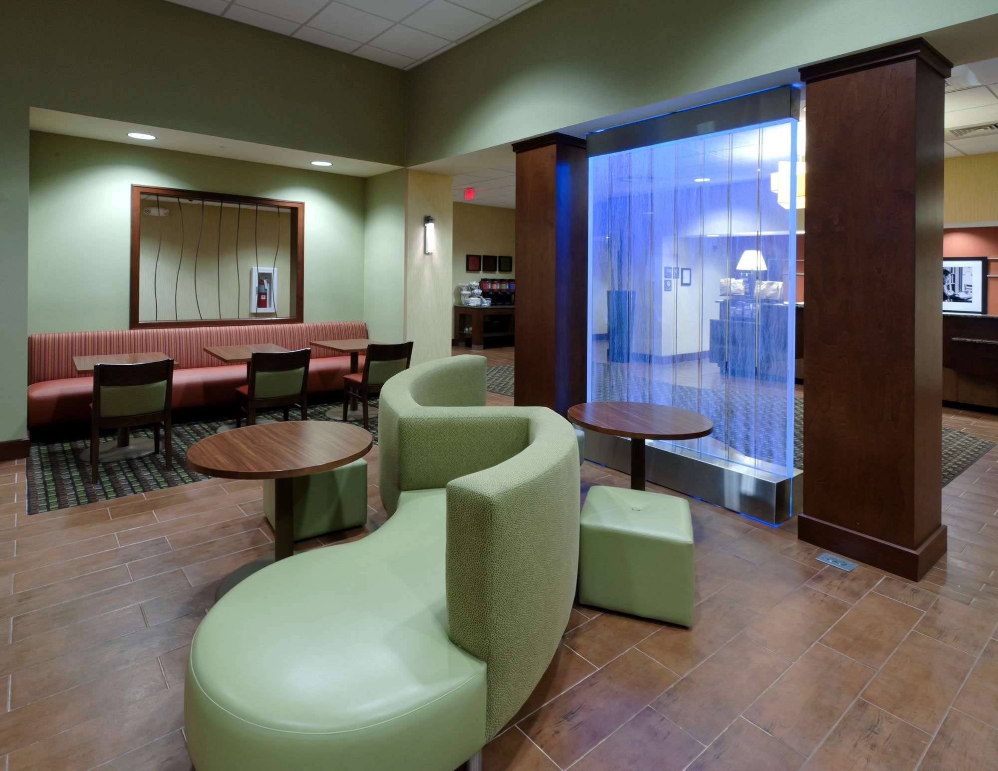 Hampton Inn & Suites Winston-Salem/University Area Exterior photo