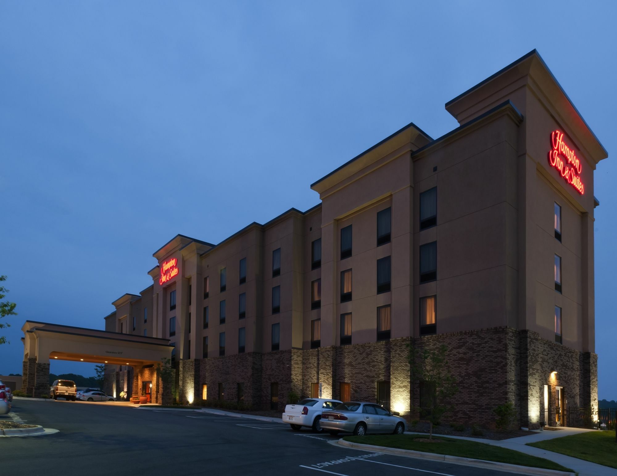 Hampton Inn & Suites Winston-Salem/University Area Exterior photo